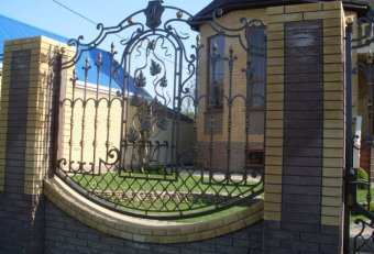 ​Оформление места для торжеств на свадьбе Moscow Flower School